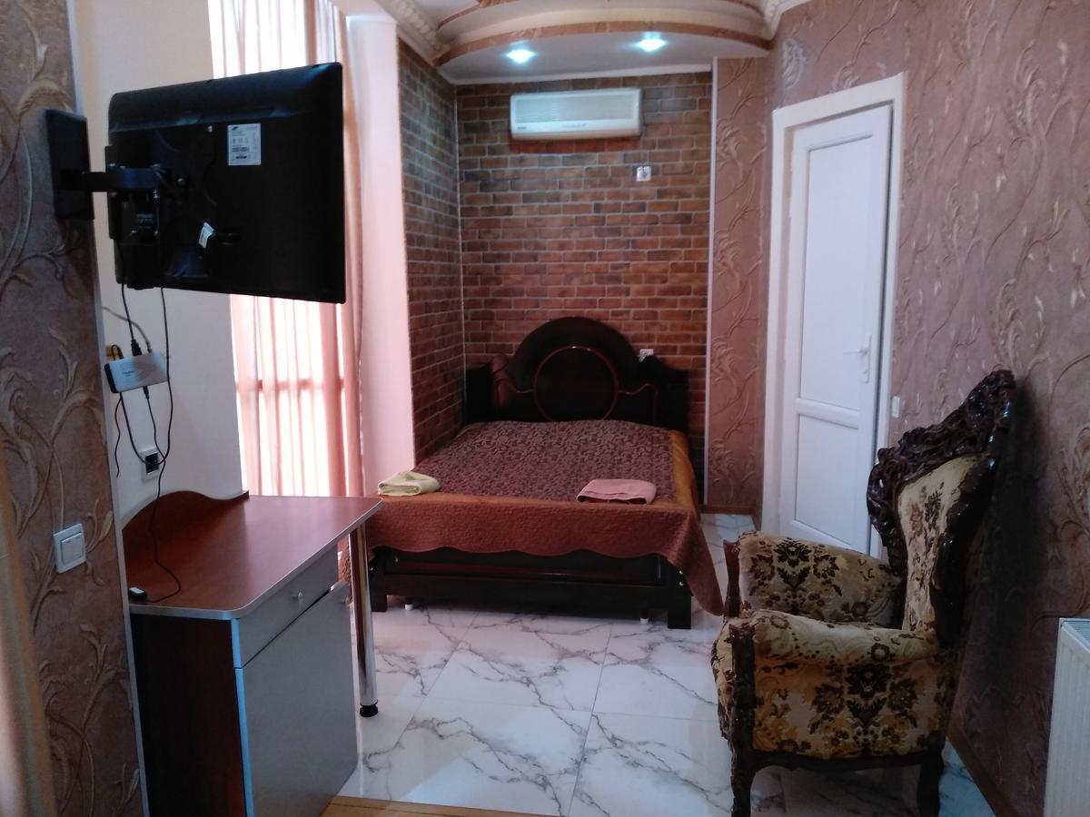 Hotel Edemi Kutaisi Esterno foto