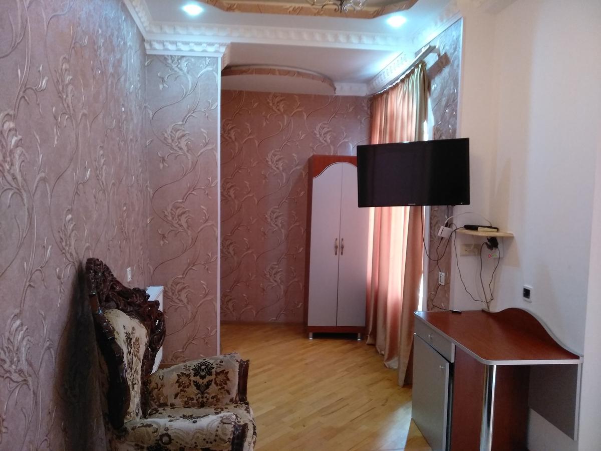 Hotel Edemi Kutaisi Esterno foto