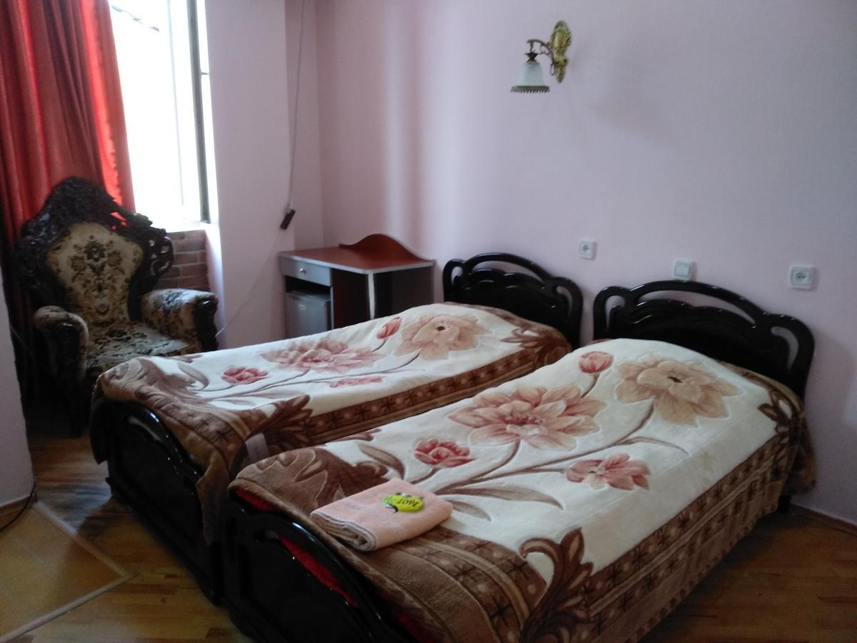 Hotel Edemi Kutaisi Esterno foto